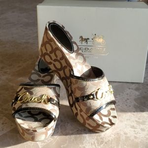 Coach Carissa Wedge Wedge sandals